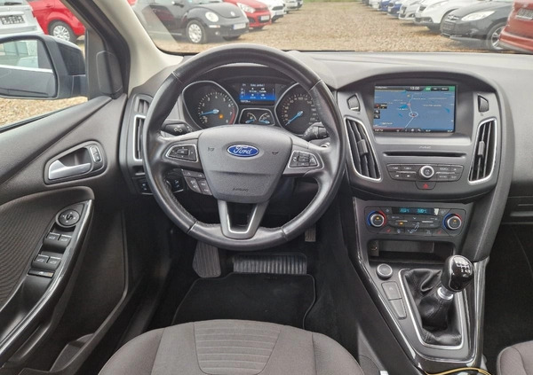 Ford Focus cena 35900 przebieg: 150649, rok produkcji 2016 z Głogów Małopolski małe 277